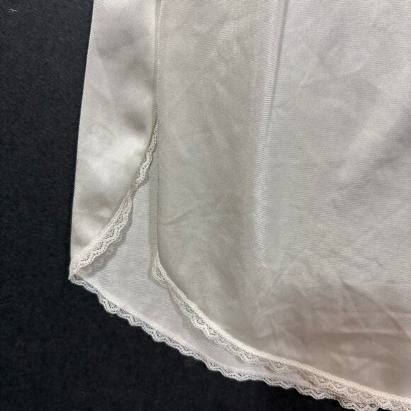 White Vassarette Half Slip 20" Large Lace Side Slit Knee Length 90s USA Made - Picture 2 of 7